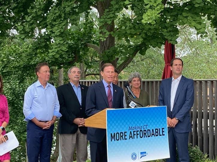 Blumenthal joined U.S. Representative Jim Himes (D-CT) and Governor Ned Lamont in Westport to highlight the Inflation Reduction Act’s provisions to fight climate change.